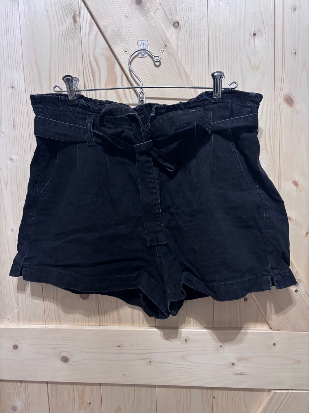 American Eagle Outfitters Black Paperbag Tie-Waist Shorts